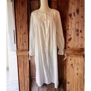 Vintage Gilligan O’ Malley White Pink Lace Cotton Long Nightgown Small Cottage